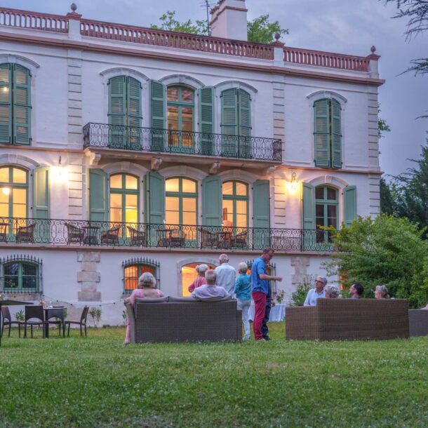 Repas ou réception au bar-bistro du domaine