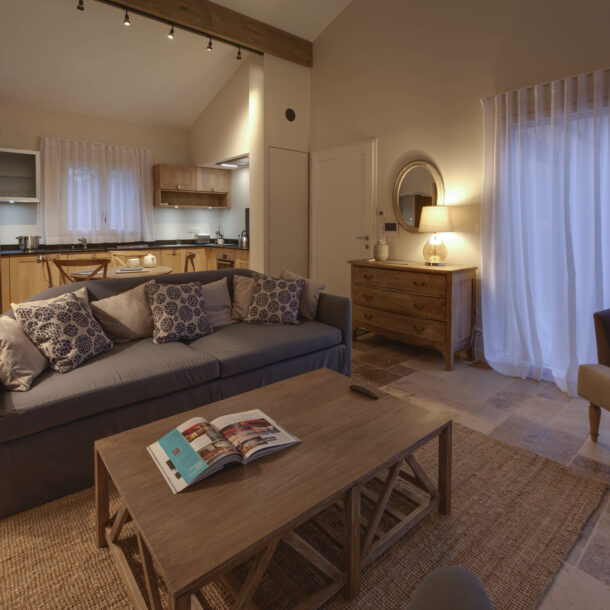 Intérieur lumineux de villa